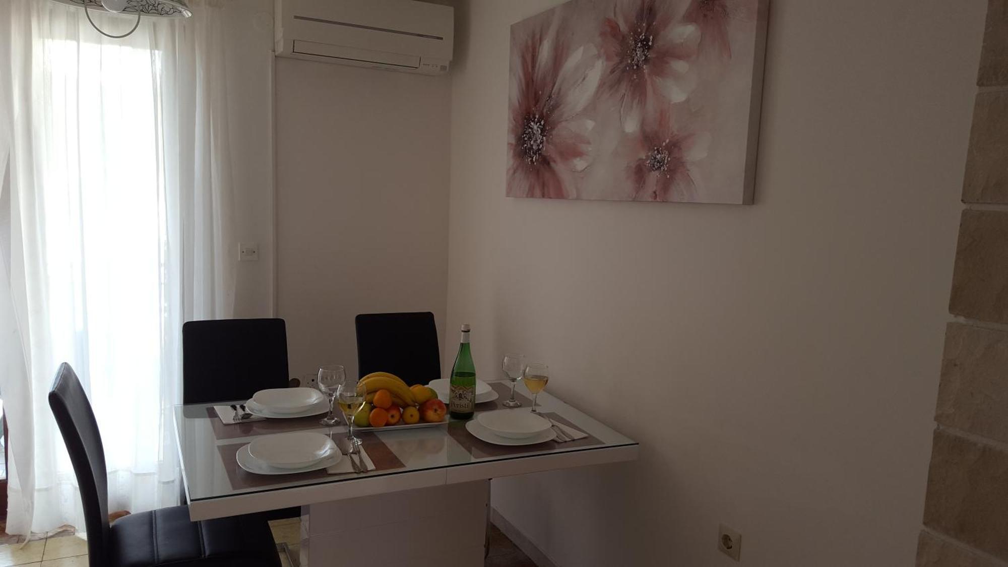 Apartmani I & J Seric Seget Vranjica Bagian luar foto